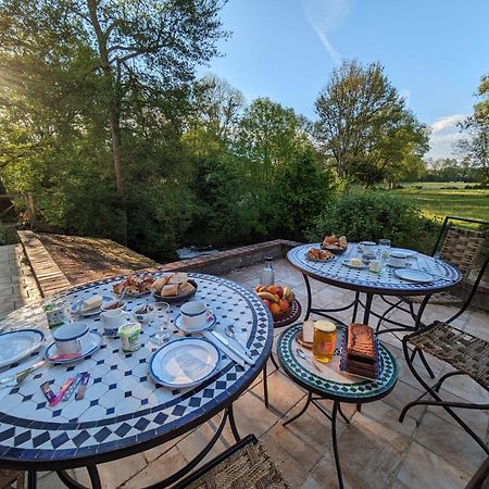 Le Moulin Grenon Bed and Breakfast Mézilles Εξωτερικό φωτογραφία