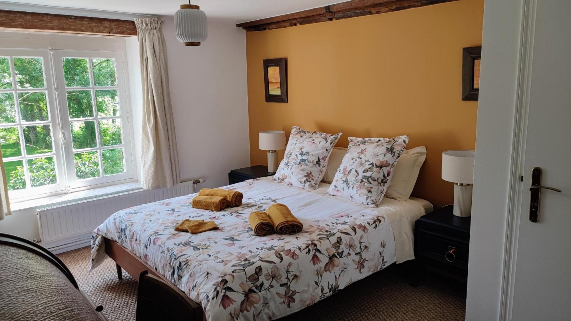Le Moulin Grenon Bed and Breakfast Mézilles Εξωτερικό φωτογραφία